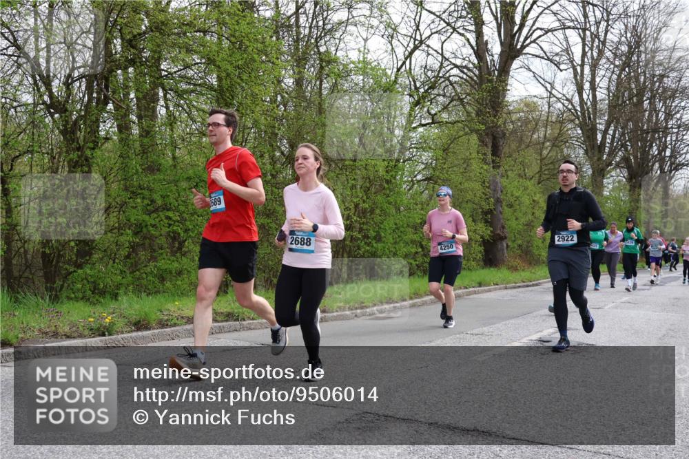 12.04.2026 - 45. Internationalen Wilhelmsburger Insellauf Yannick Fuchs http://msf.ph/oto/9506014 12.04.2026 12:59:08 Laufen 689, 2688, 4250, 2922, 5426 meine-sportfotos.de