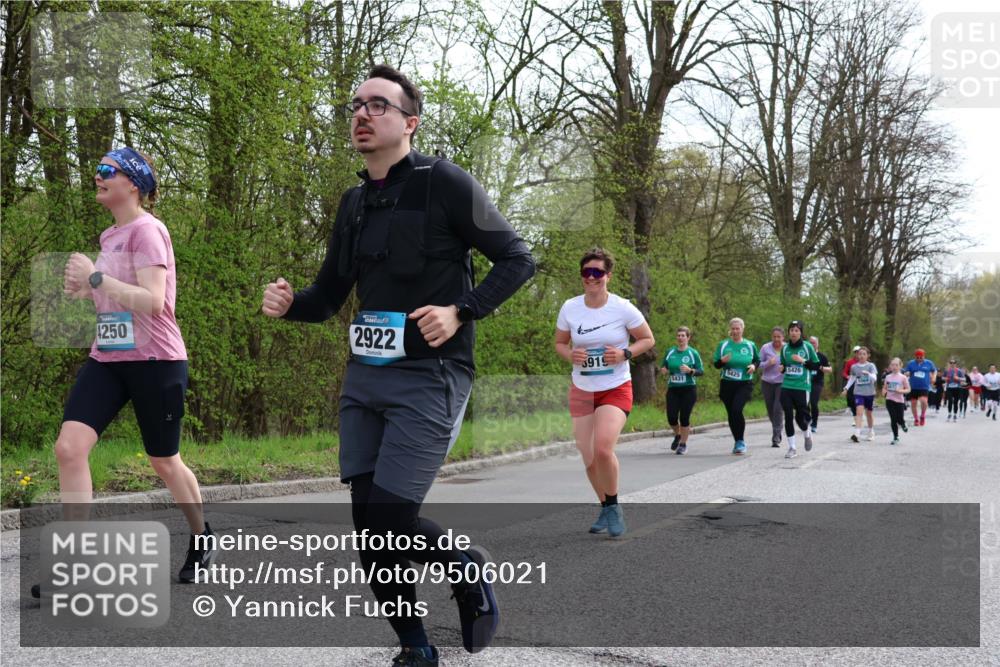 12.04.2026 - 45. Internationalen Wilhelmsburger Insellauf Yannick Fuchs http://msf.ph/oto/9506021 12.04.2026 12:59:10 Laufen 4250, 2922, 919, 5425, 5426, 5431 meine-sportfotos.de