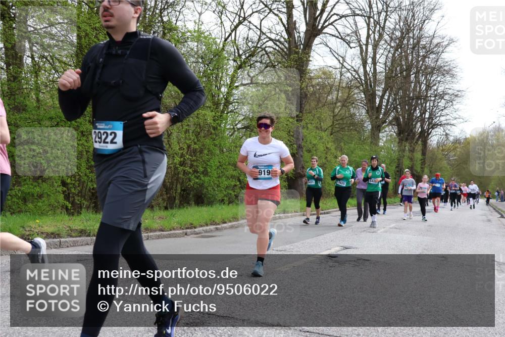 12.04.2026 - 45. Internationalen Wilhelmsburger Insellauf Yannick Fuchs http://msf.ph/oto/9506022 12.04.2026 12:59:10 Laufen 2922, 919, 5425, 542 meine-sportfotos.de