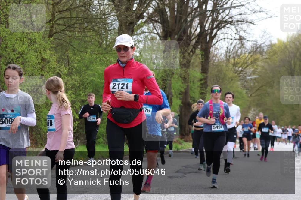 12.04.2026 - 45. Internationalen Wilhelmsburger Insellauf Yannick Fuchs http://msf.ph/oto/9506046 12.04.2026 12:59:15 Laufen 506, 78, 5216, 2121, 76, 5494 meine-sportfotos.de