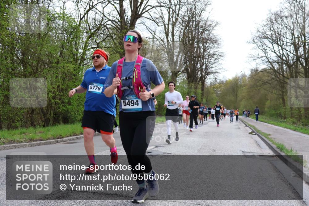 12.04.2026 - 45. Internationalen Wilhelmsburger Insellauf Yannick Fuchs http://msf.ph/oto/9506062 12.04.2026 12:59:19 Laufen 5776, 5494, 292 meine-sportfotos.de
