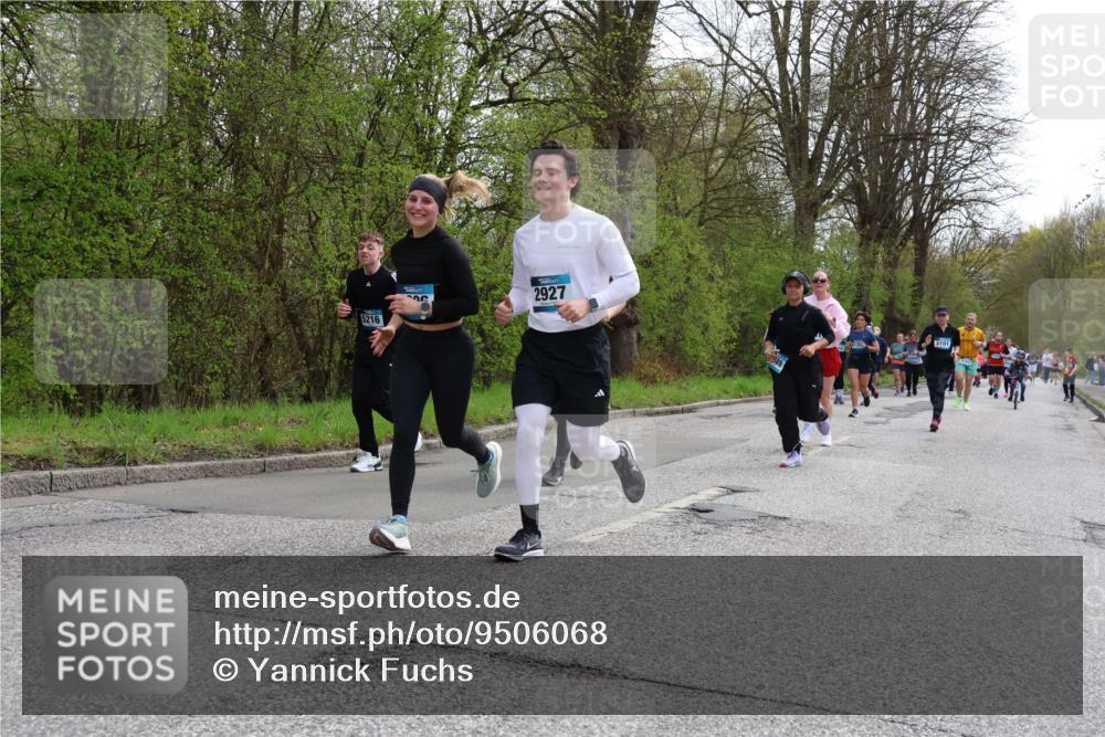 12.04.2026 - 45. Internationalen Wilhelmsburger Insellauf Yannick Fuchs http://msf.ph/oto/9506068 12.04.2026 12:59:21 Laufen 5216, 2927, 3101 meine-sportfotos.de
