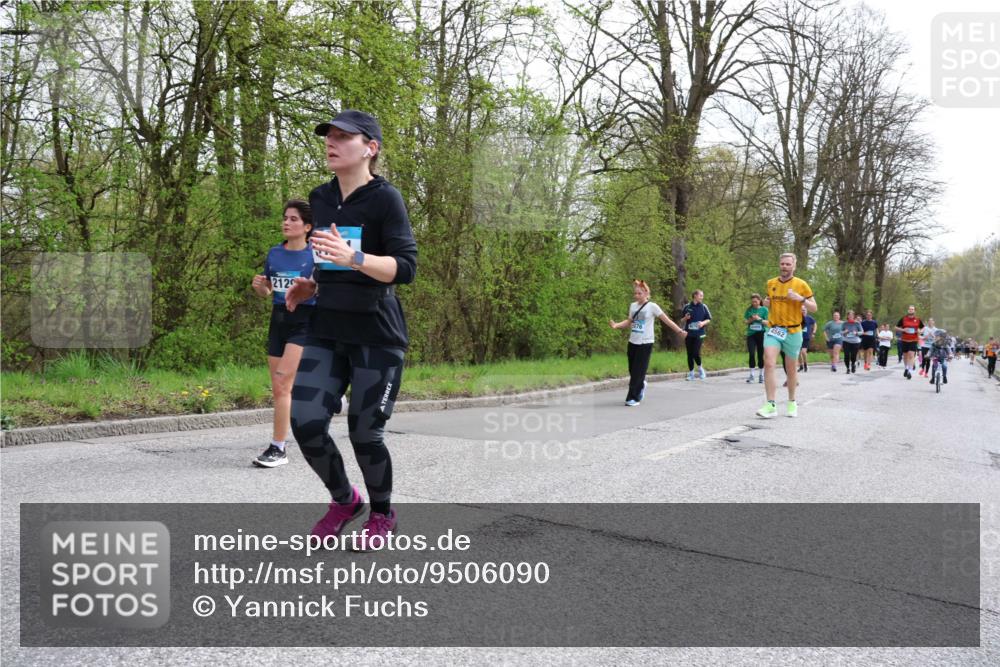 12.04.2026 - 45. Internationalen Wilhelmsburger Insellauf Yannick Fuchs http://msf.ph/oto/9506090 12.04.2026 12:59:26 Laufen 212 meine-sportfotos.de