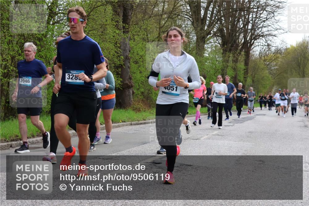 12.04.2026 - 45. Internationalen Wilhelmsburger Insellauf Yannick Fuchs http://msf.ph/oto/9506119 12.04.2026 12:59:33 Laufen 2046, 328, 4051, 3994, 5093 meine-sportfotos.de