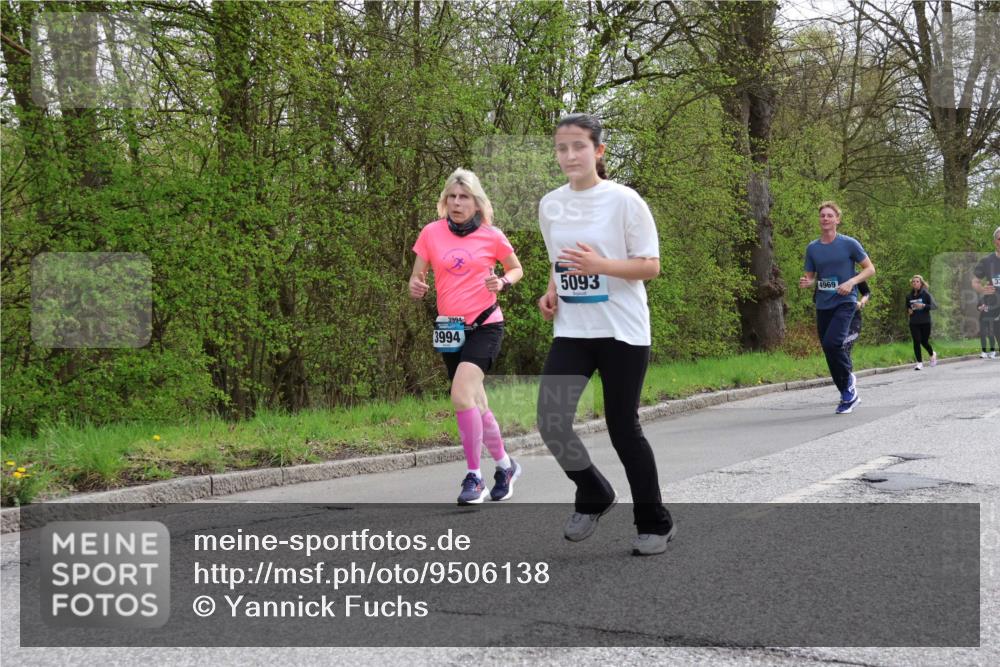 12.04.2026 - 45. Internationalen Wilhelmsburger Insellauf Yannick Fuchs http://msf.ph/oto/9506138 12.04.2026 12:59:37 Laufen 3994, 5093, 4969 meine-sportfotos.de