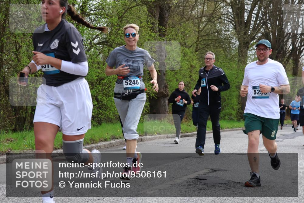 12.04.2026 - 45. Internationalen Wilhelmsburger Insellauf Yannick Fuchs http://msf.ph/oto/9506161 12.04.2026 12:59:43 Laufen 5246, 00, 4860, 326, 52, 5255 meine-sportfotos.de