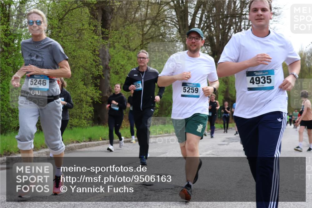 12.04.2026 - 45. Internationalen Wilhelmsburger Insellauf Yannick Fuchs http://msf.ph/oto/9506163 12.04.2026 12:59:43 Laufen 5246, 20, 1860, 52, 5259, 4935 meine-sportfotos.de