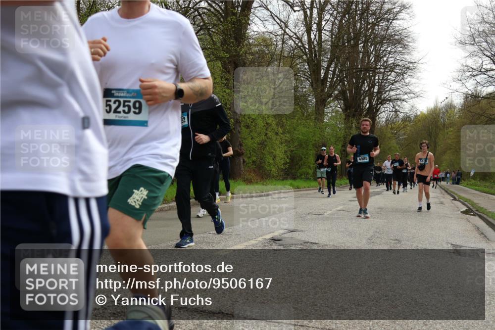 12.04.2026 - 45. Internationalen Wilhelmsburger Insellauf Yannick Fuchs http://msf.ph/oto/9506167 12.04.2026 12:59:44 Laufen 5259, 52, 4985, 510 meine-sportfotos.de