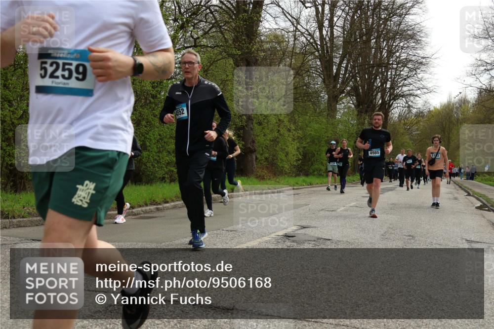 12.04.2026 - 45. Internationalen Wilhelmsburger Insellauf Yannick Fuchs http://msf.ph/oto/9506168 12.04.2026 12:59:44 Laufen 5259, 4552, 4985, 513 meine-sportfotos.de