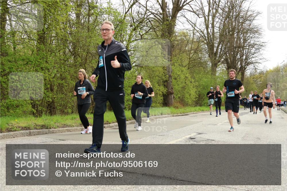 12.04.2026 - 45. Internationalen Wilhelmsburger Insellauf Yannick Fuchs http://msf.ph/oto/9506169 12.04.2026 12:59:45 Laufen 4857, 4860, 4985, 5103 meine-sportfotos.de