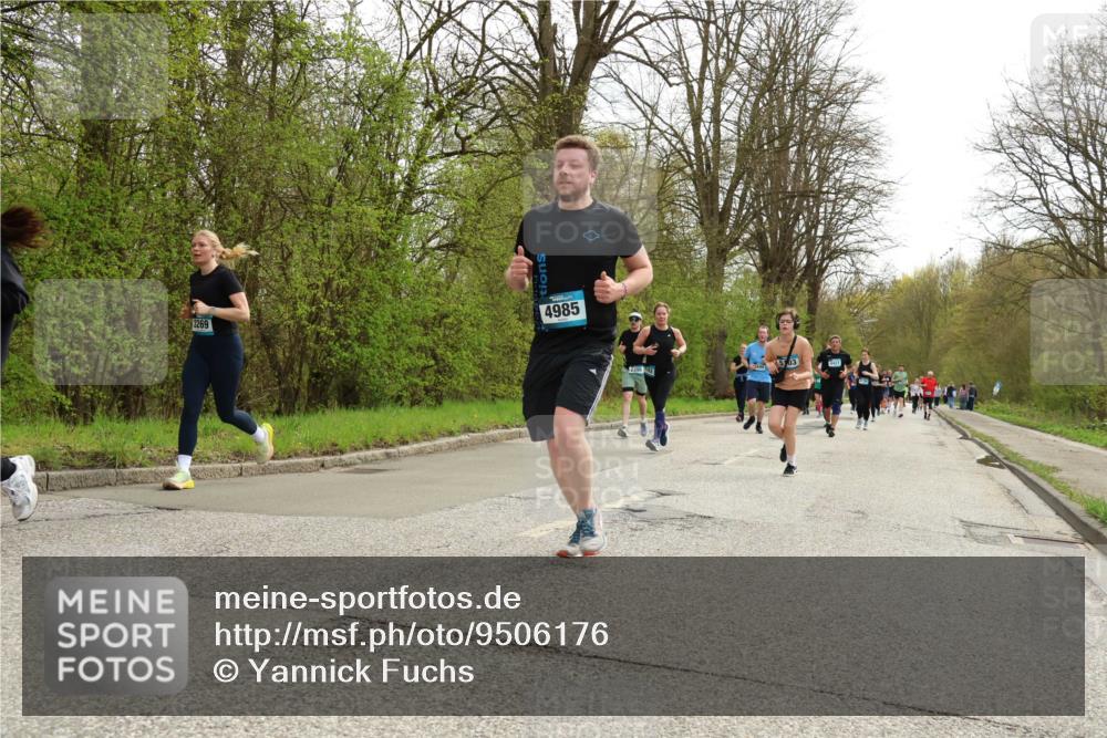 12.04.2026 - 45. Internationalen Wilhelmsburger Insellauf Yannick Fuchs http://msf.ph/oto/9506176 12.04.2026 12:59:46 Laufen 3269, 4985, 2396, 92, 4427 meine-sportfotos.de