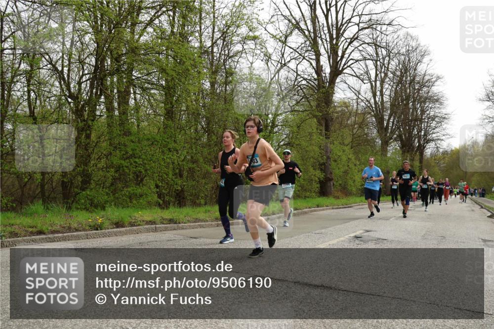 12.04.2026 - 45. Internationalen Wilhelmsburger Insellauf Yannick Fuchs http://msf.ph/oto/9506190 12.04.2026 12:59:49 Laufen 03, 2396, 4427 meine-sportfotos.de