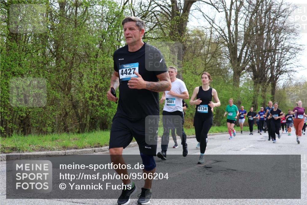 12.04.2026 - 45. Internationalen Wilhelmsburger Insellauf Yannick Fuchs http://msf.ph/oto/9506204 12.04.2026 12:59:52 Laufen 4427, 5681, 4134 meine-sportfotos.de