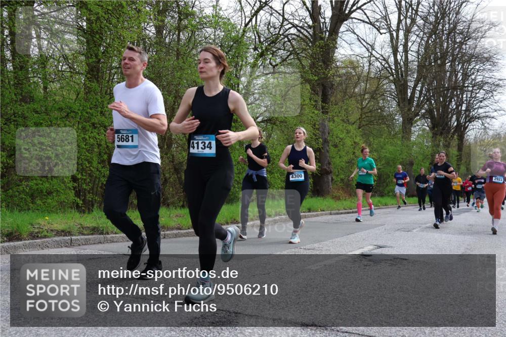 12.04.2026 - 45. Internationalen Wilhelmsburger Insellauf Yannick Fuchs http://msf.ph/oto/9506210 12.04.2026 12:59:54 Laufen 5681, 4134, 4300, 4190, 2923 meine-sportfotos.de