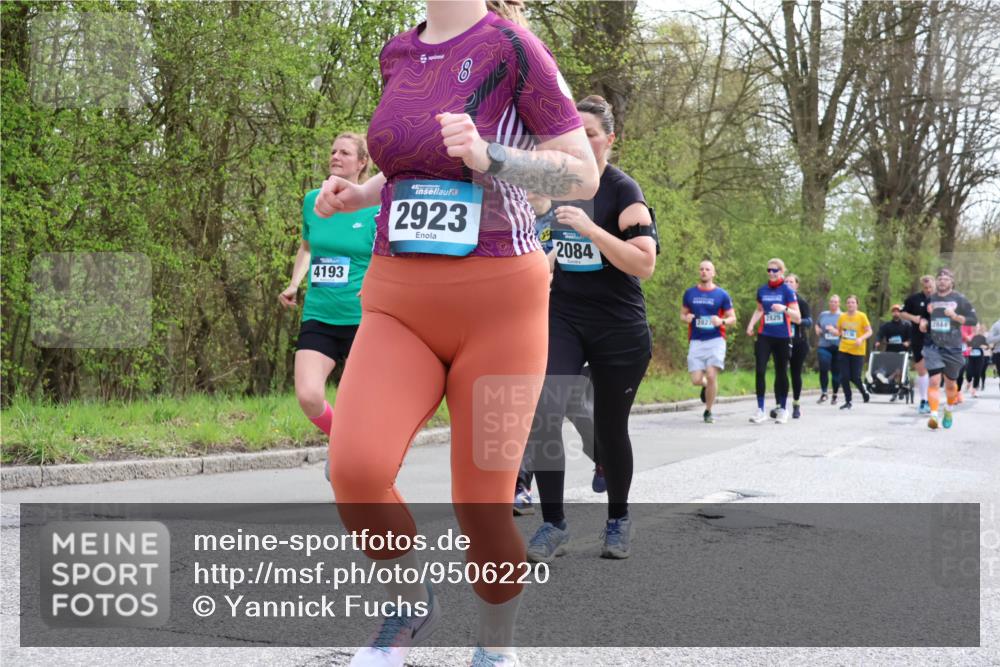 12.04.2026 - 45. Internationalen Wilhelmsburger Insellauf Yannick Fuchs http://msf.ph/oto/9506220 12.04.2026 12:59:56 Laufen 4193, 8, 2923, 2084, 2825, 2827, 2844 meine-sportfotos.de