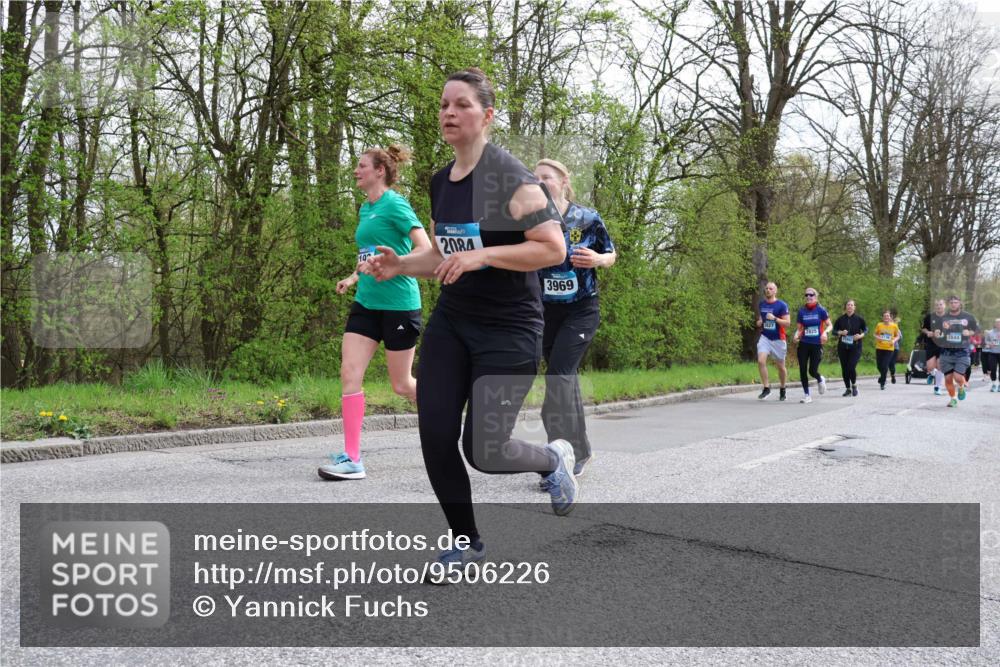 12.04.2026 - 45. Internationalen Wilhelmsburger Insellauf Yannick Fuchs http://msf.ph/oto/9506226 12.04.2026 12:59:57 Laufen 10, 2084, 3969, 2327, 2825 meine-sportfotos.de