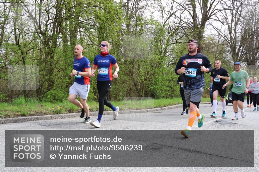 12.04.2026 - 45. Internationalen Wilhelmsburger Insellauf Yannick Fuchs http://msf.ph/oto/9506239 12.04.2026 13:00:00 Laufen 2825, 2844, 3643, 3654, 3733 meine-sportfotos.de