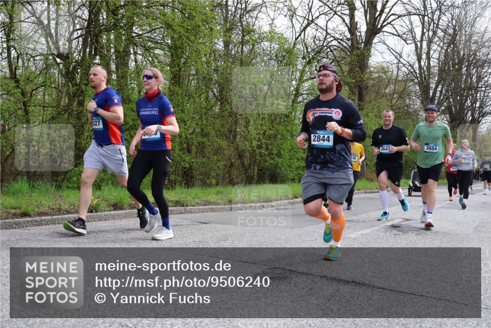 12.04.2026 - 45. Internationalen Wilhelmsburger Insellauf Yannick Fuchs http://msf.ph/oto/9506240 12.04.2026 13:00:01 Laufen 827, 2844, 3643, 3654, 3441, 3733 meine-sportfotos.de