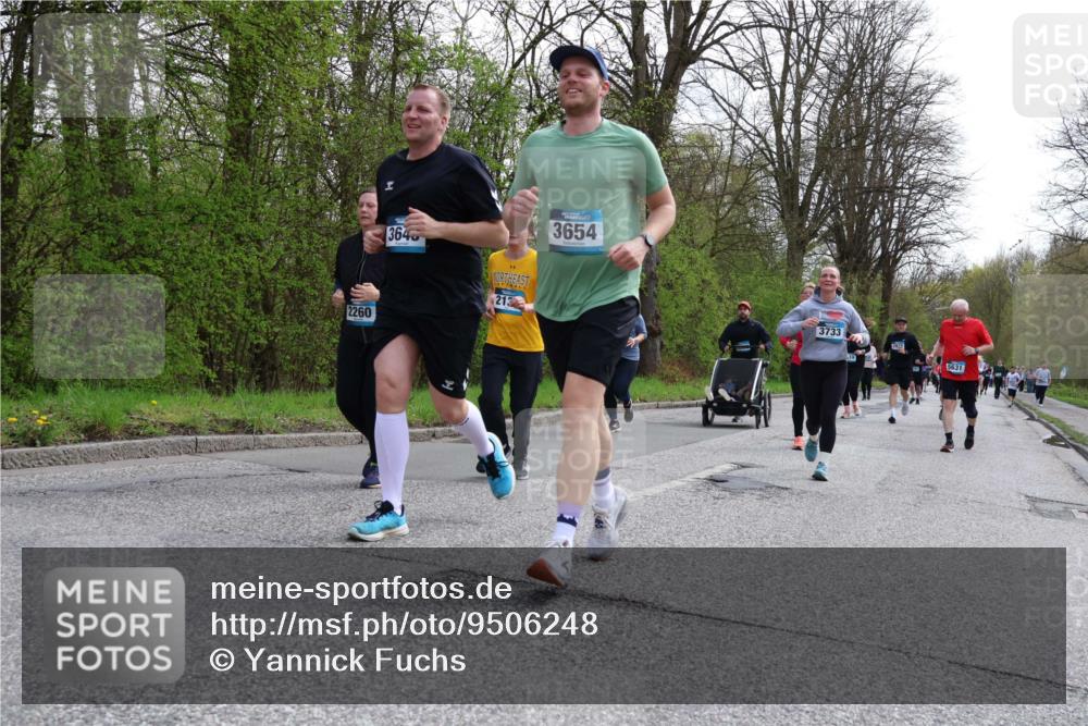 12.04.2026 - 45. Internationalen Wilhelmsburger Insellauf Yannick Fuchs http://msf.ph/oto/9506248 12.04.2026 13:00:02 Laufen 2260, 364, 213, 3654, 3733, 5631 meine-sportfotos.de
