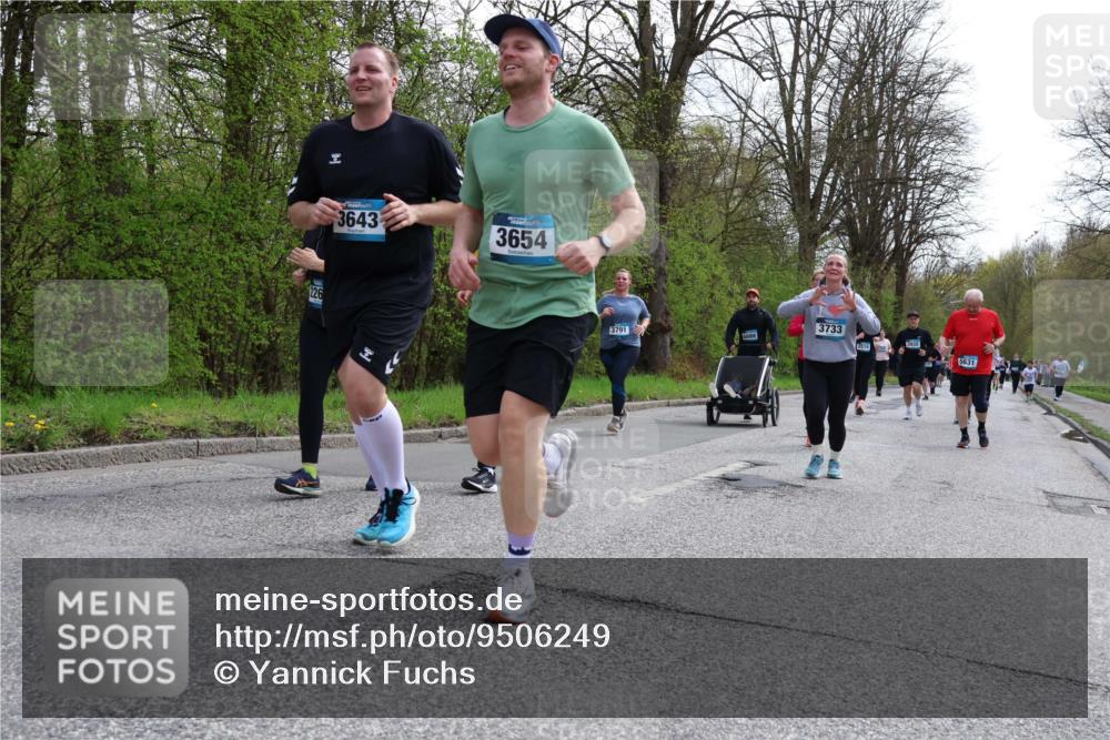 12.04.2026 - 45. Internationalen Wilhelmsburger Insellauf Yannick Fuchs http://msf.ph/oto/9506249 12.04.2026 13:00:02 Laufen 226, 3643, 3654, 3791, 3733, 3932, 2519, 5631 meine-sportfotos.de
