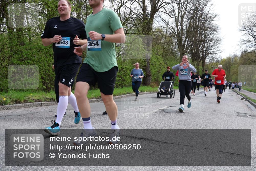 12.04.2026 - 45. Internationalen Wilhelmsburger Insellauf Yannick Fuchs http://msf.ph/oto/9506250 12.04.2026 13:00:02 Laufen 5643, 3654, 3791, 3733, 2519, 3932, 5631 meine-sportfotos.de