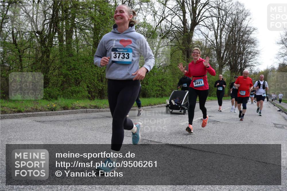 12.04.2026 - 45. Internationalen Wilhelmsburger Insellauf Yannick Fuchs http://msf.ph/oto/9506261 12.04.2026 13:00:04 Laufen 3733, 3441, 2519, 5631 meine-sportfotos.de