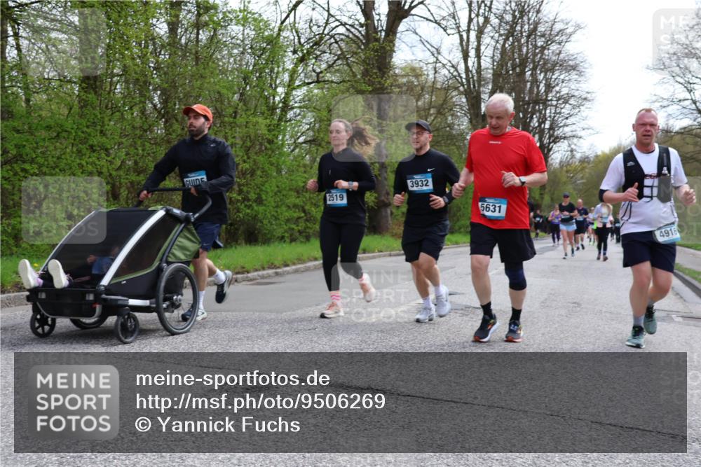 12.04.2026 - 45. Internationalen Wilhelmsburger Insellauf Yannick Fuchs http://msf.ph/oto/9506269 12.04.2026 13:00:06 Laufen 2519, 3932, 5631, 4916 meine-sportfotos.de