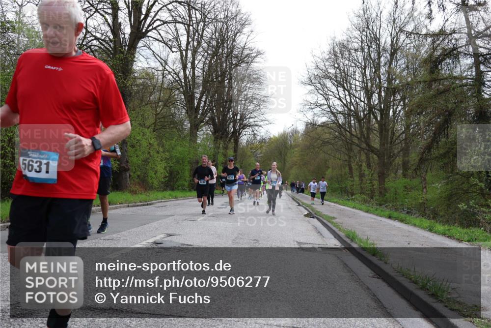 12.04.2026 - 45. Internationalen Wilhelmsburger Insellauf Yannick Fuchs http://msf.ph/oto/9506277 12.04.2026 13:00:07 Laufen 5631, 5282, 4771 meine-sportfotos.de