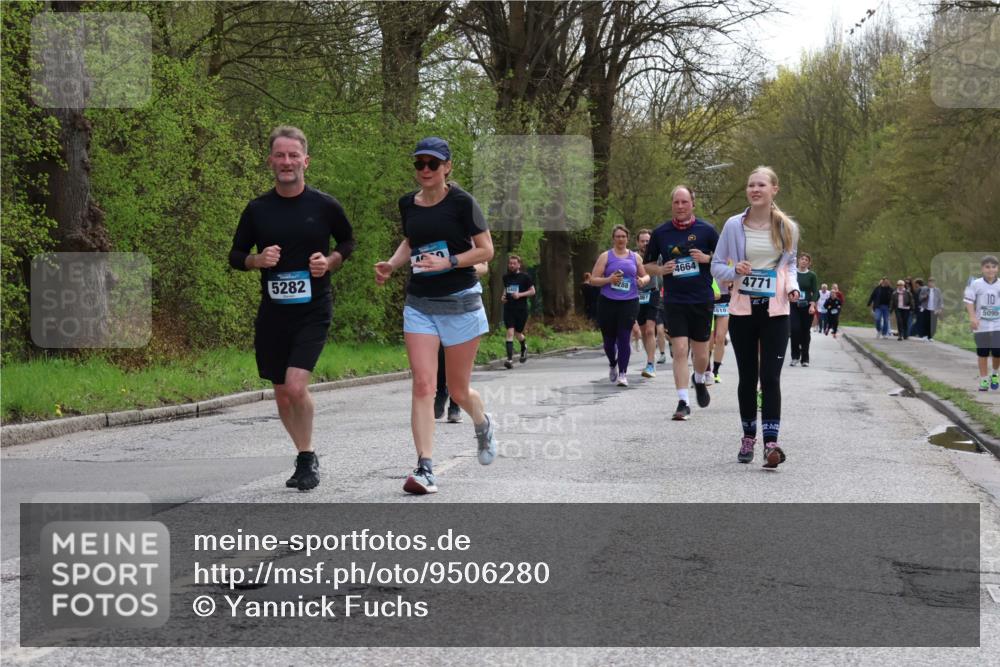 12.04.2026 - 45. Internationalen Wilhelmsburger Insellauf Yannick Fuchs http://msf.ph/oto/9506280 12.04.2026 13:00:09 Laufen 5282, 288, 4664, 810, 4771, 10, 5095 meine-sportfotos.de
