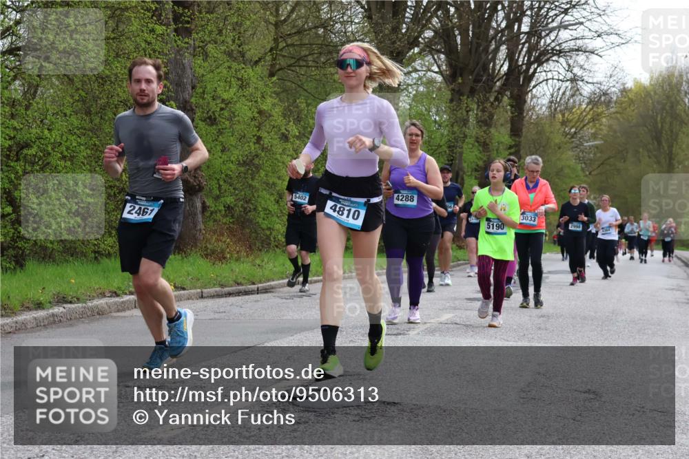 12.04.2026 - 45. Internationalen Wilhelmsburger Insellauf Yannick Fuchs http://msf.ph/oto/9506313 12.04.2026 13:00:15 Laufen 2461, 5402, 4810, 4288, 2440, 5190, 3033, 2998 meine-sportfotos.de