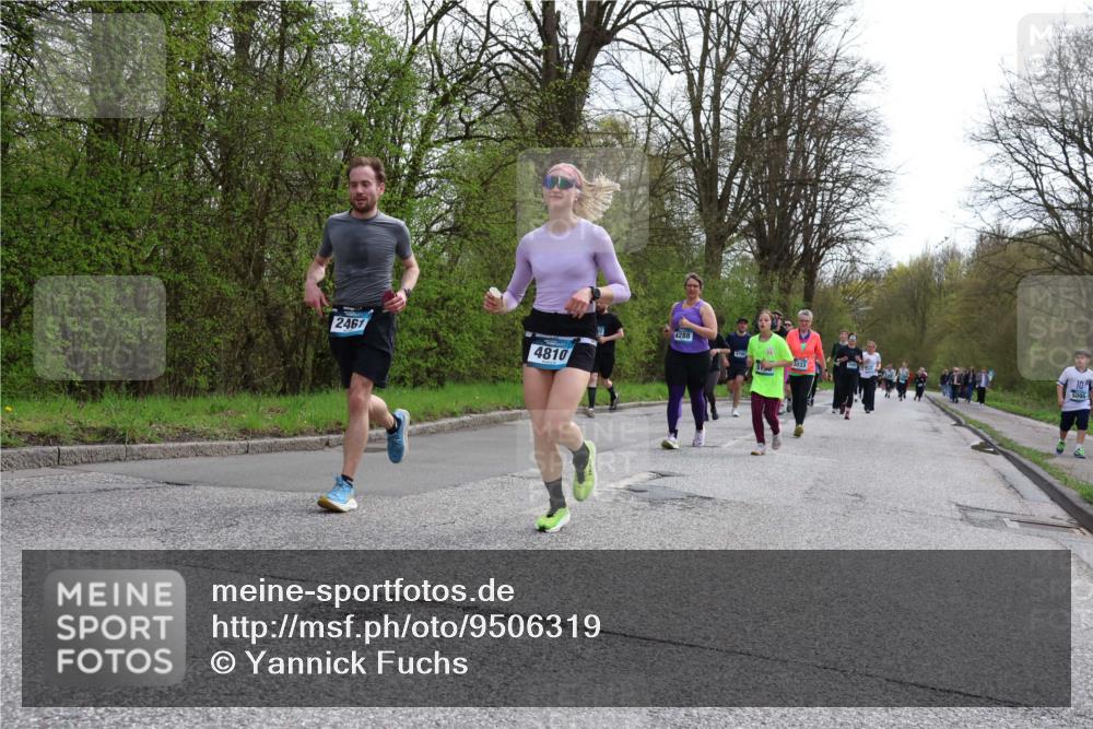 12.04.2026 - 45. Internationalen Wilhelmsburger Insellauf Yannick Fuchs http://msf.ph/oto/9506319 12.04.2026 13:00:16 Laufen 2461, 4810, 4288, 47, 3033 meine-sportfotos.de