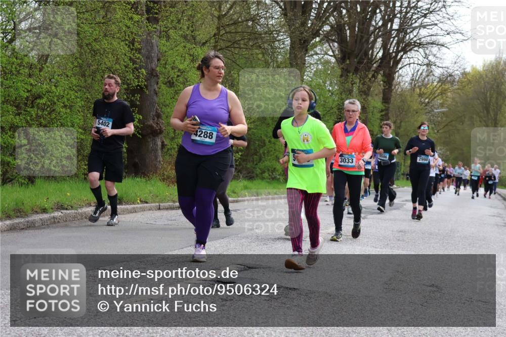 12.04.2026 - 45. Internationalen Wilhelmsburger Insellauf Yannick Fuchs http://msf.ph/oto/9506324 12.04.2026 13:00:18 Laufen 5402, 4288, 5586, 2998, 3033 meine-sportfotos.de