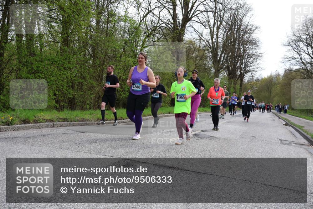 12.04.2026 - 45. Internationalen Wilhelmsburger Insellauf Yannick Fuchs http://msf.ph/oto/9506333 12.04.2026 13:00:19 Laufen 4288, 5403, 5190, 033 meine-sportfotos.de