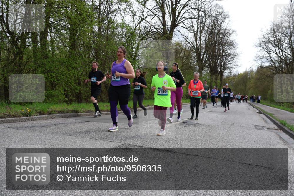 12.04.2026 - 45. Internationalen Wilhelmsburger Insellauf Yannick Fuchs http://msf.ph/oto/9506335 12.04.2026 13:00:19 Laufen 5402, 4288, 5403, 5190, 3033 meine-sportfotos.de