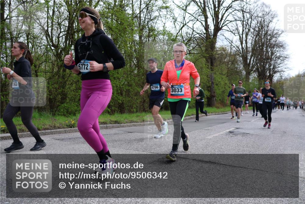 12.04.2026 - 45. Internationalen Wilhelmsburger Insellauf Yannick Fuchs http://msf.ph/oto/9506342 12.04.2026 13:00:21 Laufen 5403, 5772, 4796, 3033, 293, 2998 meine-sportfotos.de