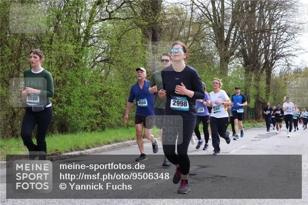 12.04.2026 - 45. Internationalen Wilhelmsburger Insellauf Yannick Fuchs http://msf.ph/oto/9506348 12.04.2026 13:00:23 Laufen 5586, 4550, 2998, 3138, 4364, 3079, 3352 meine-sportfotos.de
