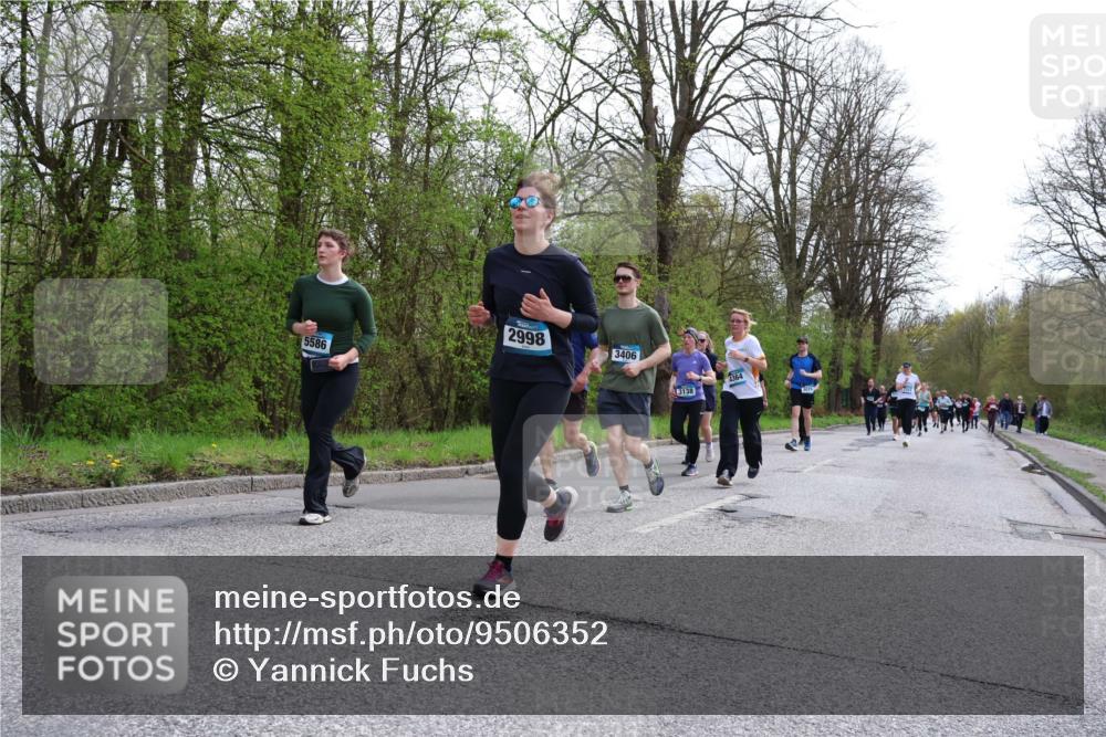 12.04.2026 - 45. Internationalen Wilhelmsburger Insellauf Yannick Fuchs http://msf.ph/oto/9506352 12.04.2026 13:00:23 Laufen 5586, 2998, 3406, 3138, 4364 meine-sportfotos.de
