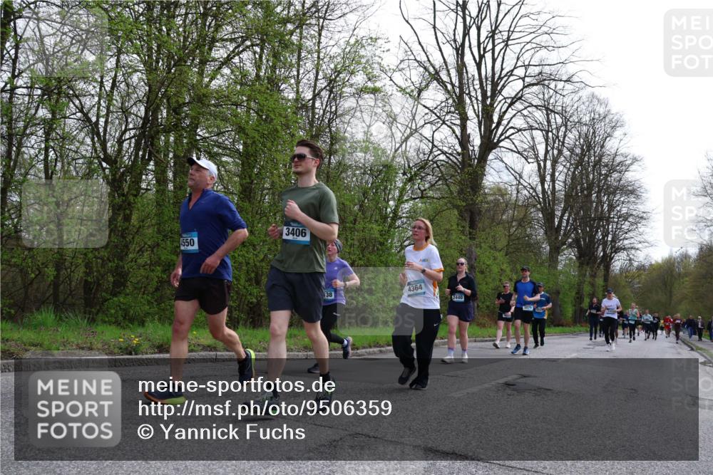 12.04.2026 - 45. Internationalen Wilhelmsburger Insellauf Yannick Fuchs http://msf.ph/oto/9506359 12.04.2026 13:00:25 Laufen 550, 3406, 138, 4364, 2440, 3079, 50 meine-sportfotos.de