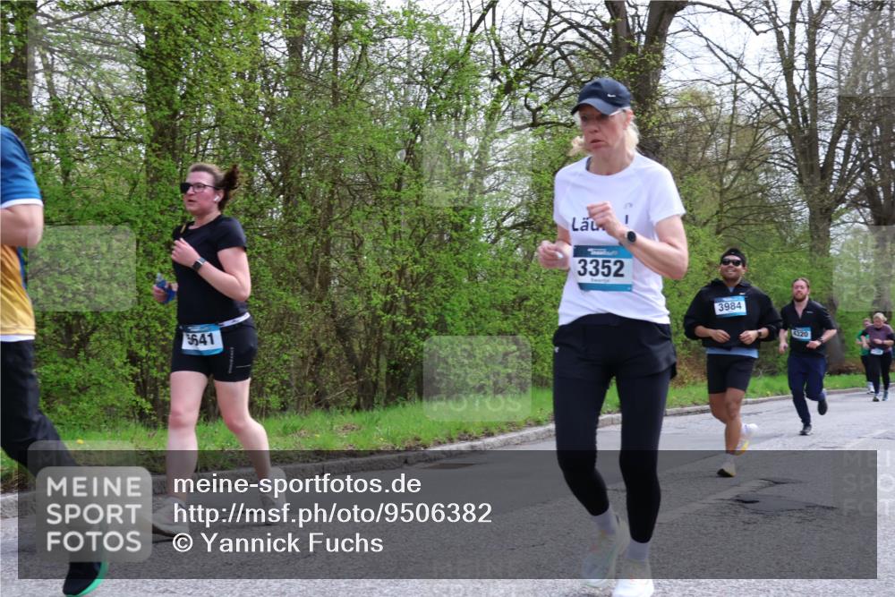12.04.2026 - 45. Internationalen Wilhelmsburger Insellauf Yannick Fuchs http://msf.ph/oto/9506382 12.04.2026 13:00:29 Laufen 5641, 3352, 3984, 4320 meine-sportfotos.de