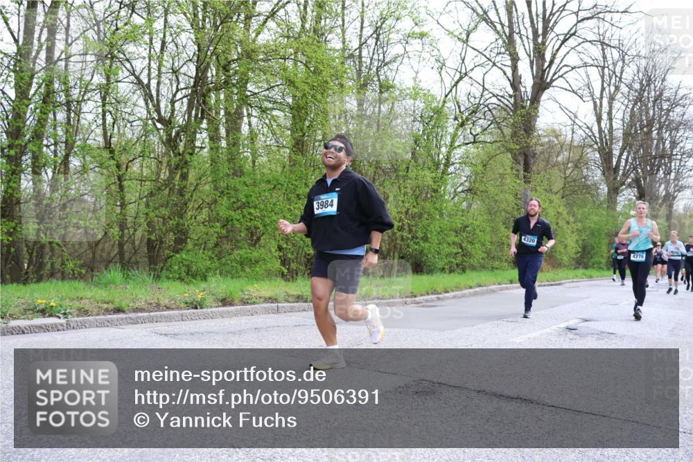 12.04.2026 - 45. Internationalen Wilhelmsburger Insellauf Yannick Fuchs http://msf.ph/oto/9506391 12.04.2026 13:00:31 Laufen 3984, 4320, 4276 meine-sportfotos.de
