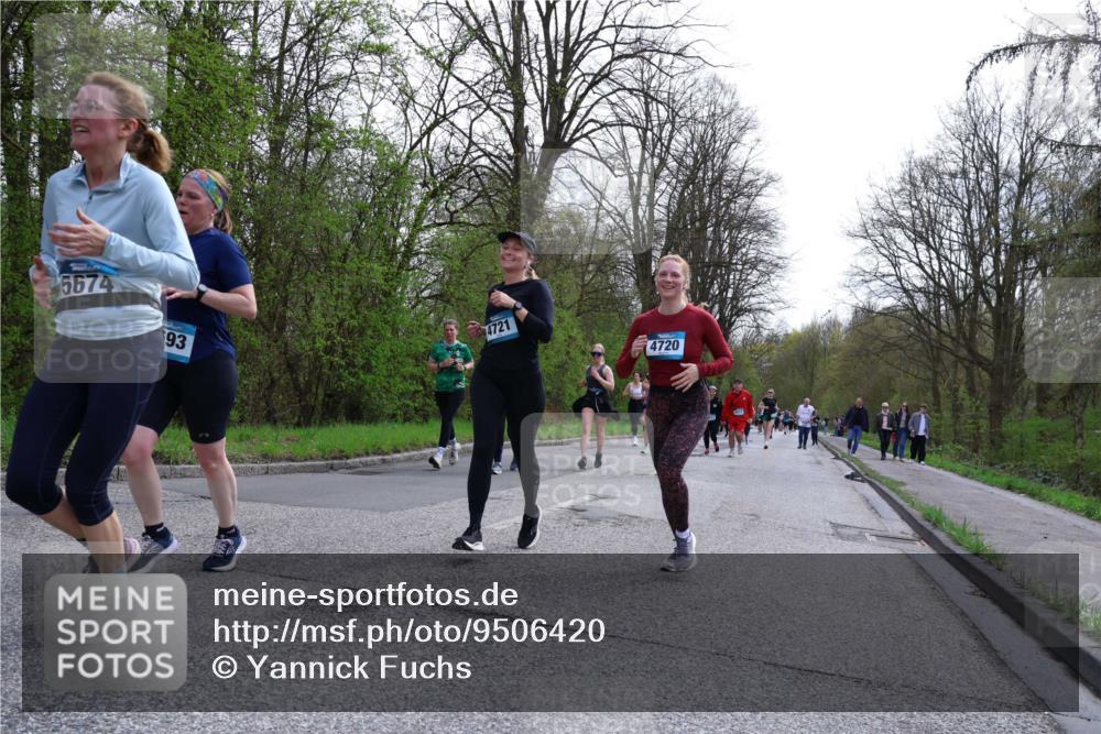 12.04.2026 - 45. Internationalen Wilhelmsburger Insellauf Yannick Fuchs http://msf.ph/oto/9506420 12.04.2026 13:00:37 Laufen 5674, 93, 4721, 4720 meine-sportfotos.de