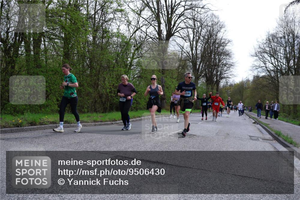 12.04.2026 - 45. Internationalen Wilhelmsburger Insellauf Yannick Fuchs http://msf.ph/oto/9506430 12.04.2026 13:00:38 Laufen 5729, 1846, 4911 meine-sportfotos.de