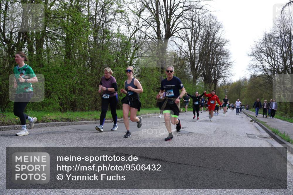 12.04.2026 - 45. Internationalen Wilhelmsburger Insellauf Yannick Fuchs http://msf.ph/oto/9506432 12.04.2026 13:00:39 Laufen 5729, 4846, 4911, 4912 meine-sportfotos.de