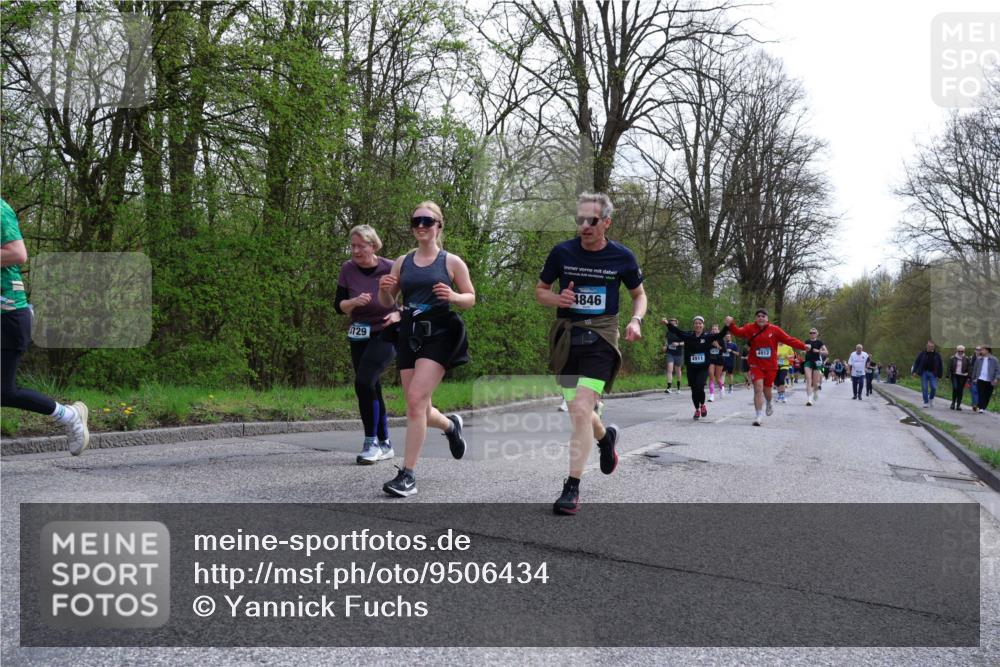 12.04.2026 - 45. Internationalen Wilhelmsburger Insellauf Yannick Fuchs http://msf.ph/oto/9506434 12.04.2026 13:00:39 Laufen 729, 4846, 4911, 4912 meine-sportfotos.de