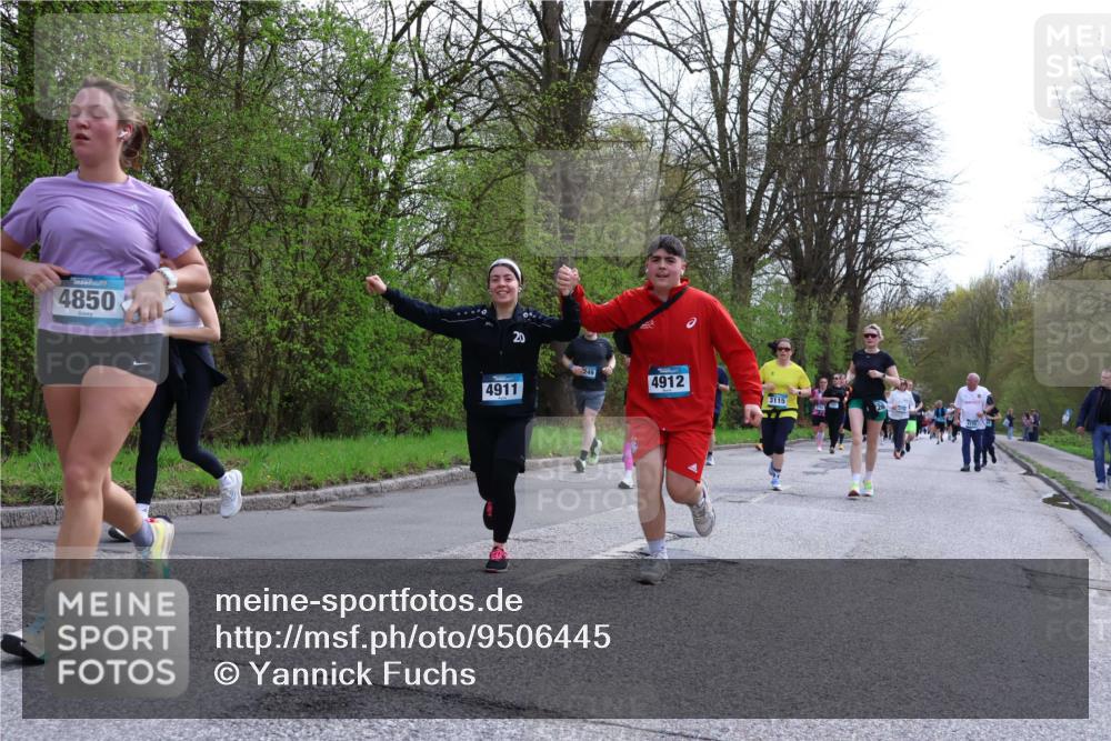 12.04.2026 - 45. Internationalen Wilhelmsburger Insellauf Yannick Fuchs http://msf.ph/oto/9506445 12.04.2026 13:00:41 Laufen 4850, 4911, 4912, 3115, 126 meine-sportfotos.de
