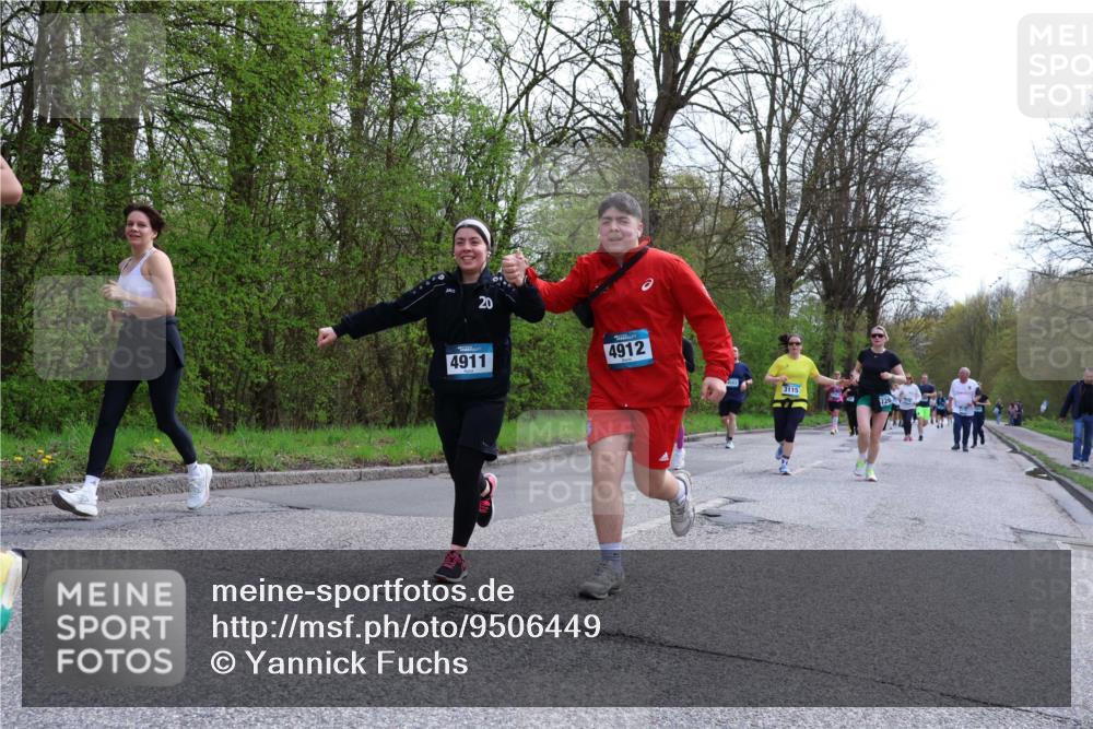 12.04.2026 - 45. Internationalen Wilhelmsburger Insellauf Yannick Fuchs http://msf.ph/oto/9506449 12.04.2026 13:00:42 Laufen 20, 4911, 4912, 3115, 726 meine-sportfotos.de