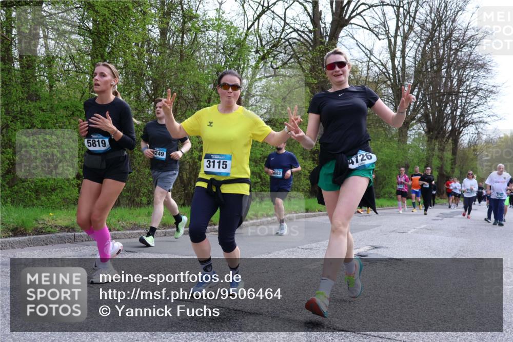 12.04.2026 - 45. Internationalen Wilhelmsburger Insellauf Yannick Fuchs http://msf.ph/oto/9506464 12.04.2026 13:00:45 Laufen 5819, 4249, 3115, 4726, 683 meine-sportfotos.de