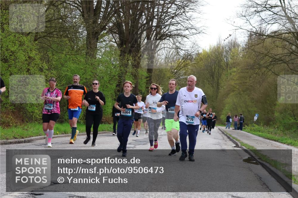 12.04.2026 - 45. Internationalen Wilhelmsburger Insellauf Yannick Fuchs http://msf.ph/oto/9506473 12.04.2026 13:00:46 Laufen 5750, 3261, 4923, 2064, 498, 24, 4770 meine-sportfotos.de
