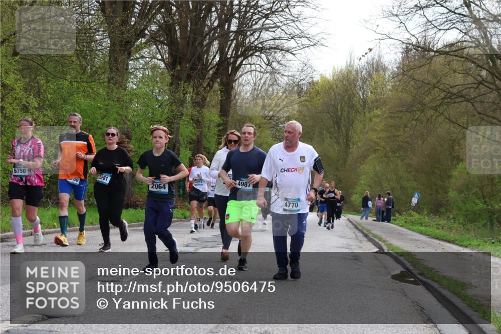 12.04.2026 - 45. Internationalen Wilhelmsburger Insellauf Yannick Fuchs http://msf.ph/oto/9506475 12.04.2026 13:00:47 Laufen 5750, 80, 4923, 3261, 2064, 4987, 24, 4770 meine-sportfotos.de