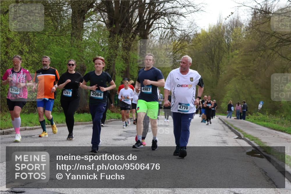 12.04.2026 - 45. Internationalen Wilhelmsburger Insellauf Yannick Fuchs http://msf.ph/oto/9506476 12.04.2026 13:00:47 Laufen 3261, 2064, 4925, 5750, 4987, 24, 4770 meine-sportfotos.de